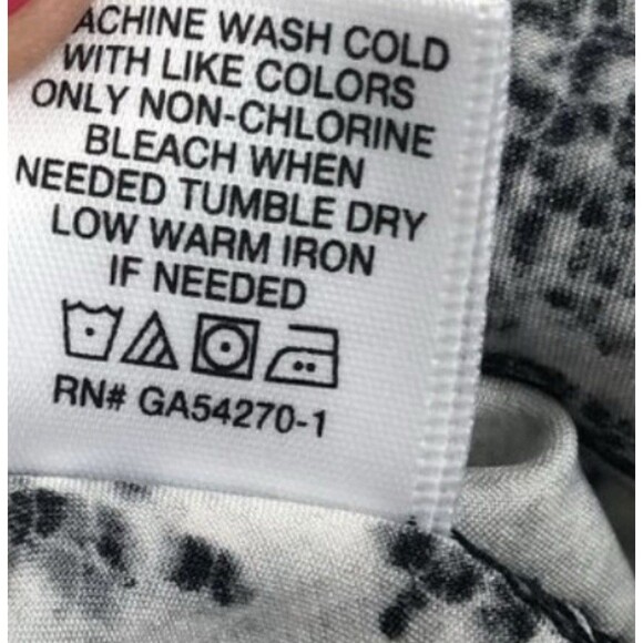 Victoria's Secret PINK Satin Skirt Snake Skin Color Size M - Picture 10 of 10